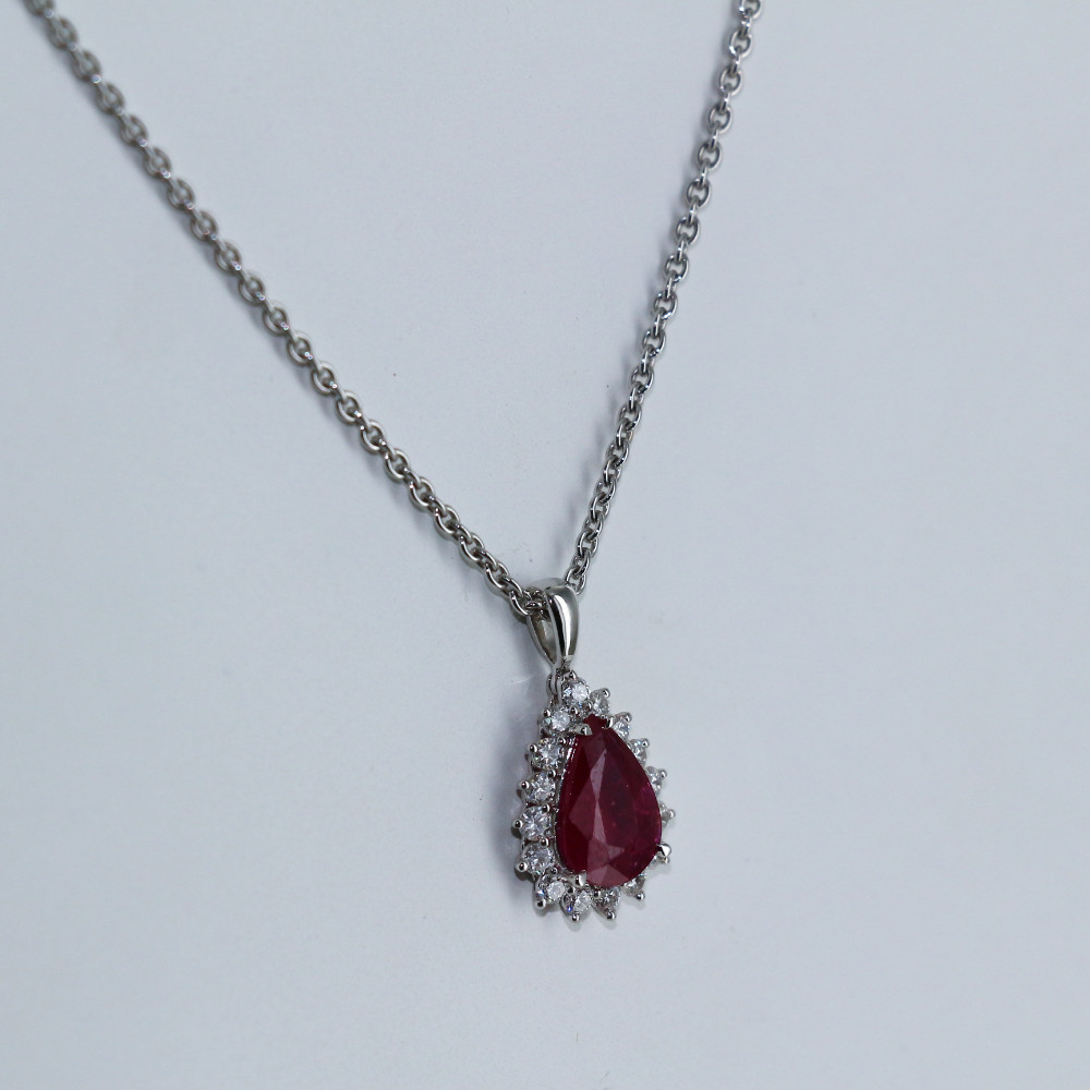 Pendentif "poire" rubis et diamants
