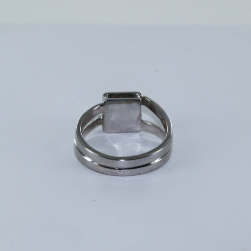 Bague diamant carrée