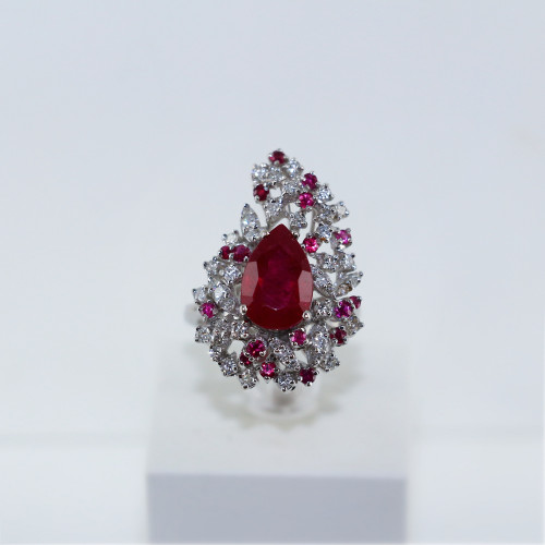 Bague rubis et diamants