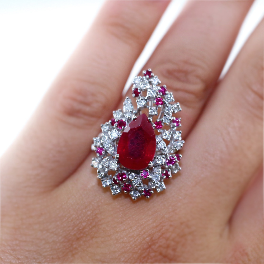 Bague rubis et diamants