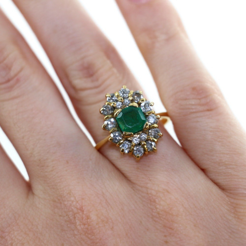 Bague marguerite émeraude et diamants