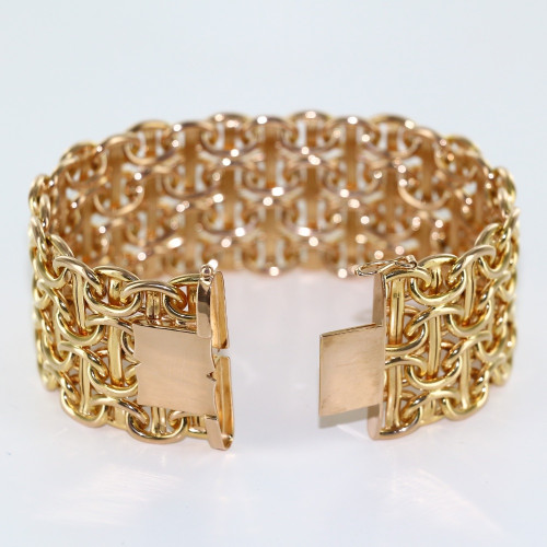 Bracelet manchette tout en or en maille