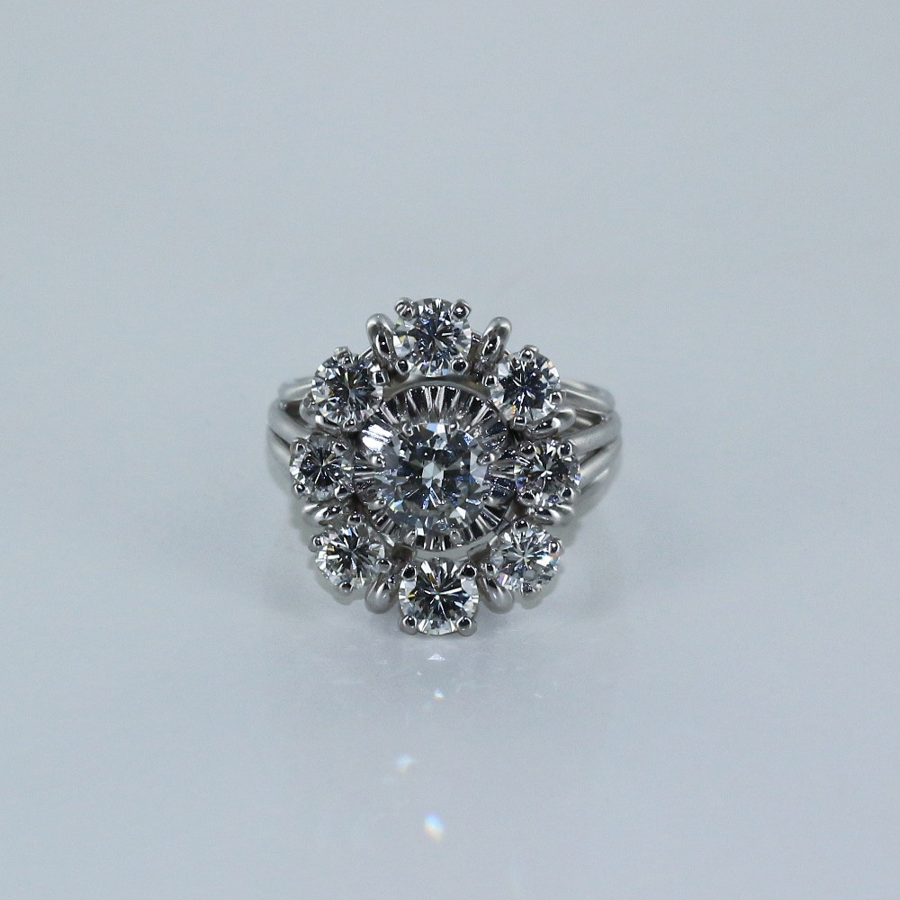 Bague marguerite en diamants