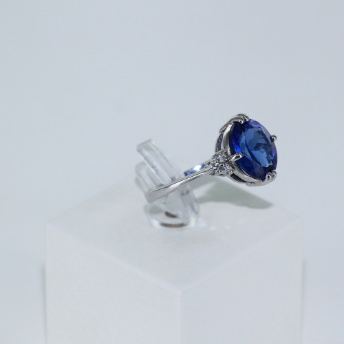 Bague fine tanzanite et diamants