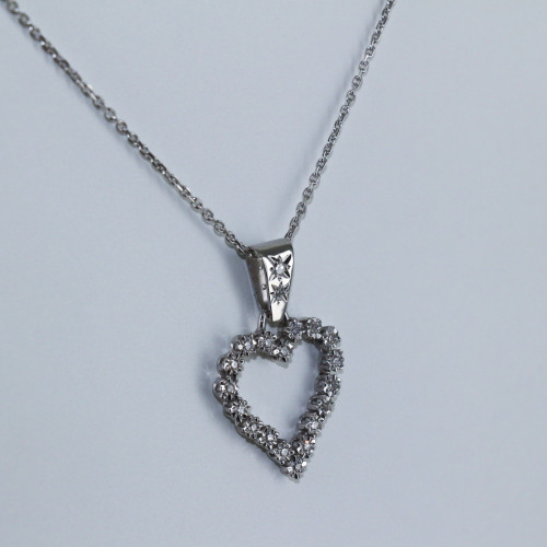 Pendentif petit coeur en diamant